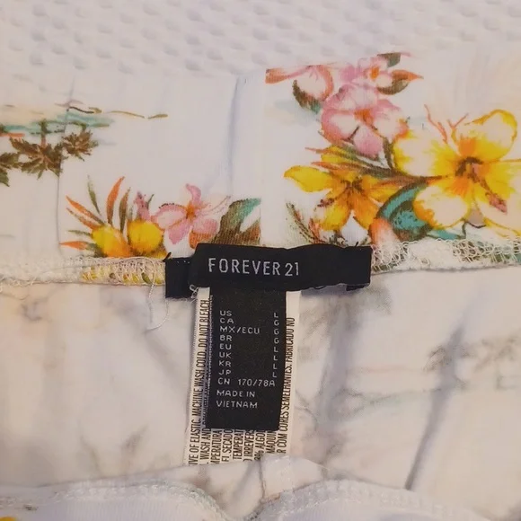☀️Forever 21 Biking Shorts, Tropical Print - Picture 5 of 6